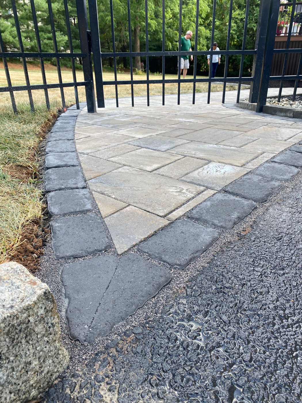 L.A. Landscaping completed pavers & hardscaping project